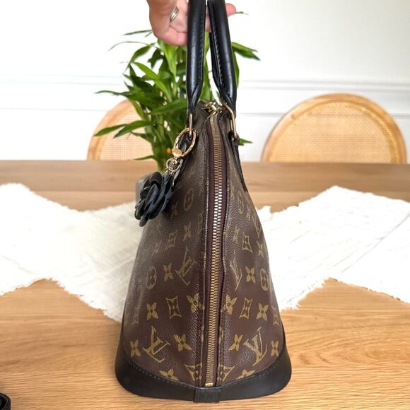 ✅AUTHENTIC✅LOUIS VUITTON ALMA PM - Picture 8 of 17